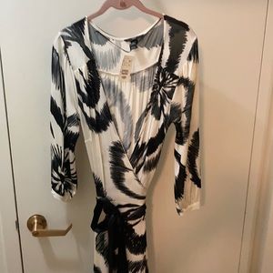 H and M Wrap Dress size 6